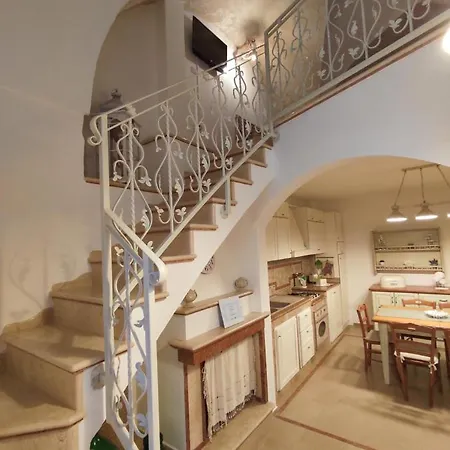Holiday home Casetta Cutieri